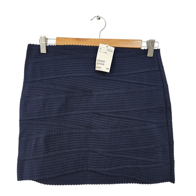 H&M חצאית קצרה חדשה עם תווית לאישה מידה M‏