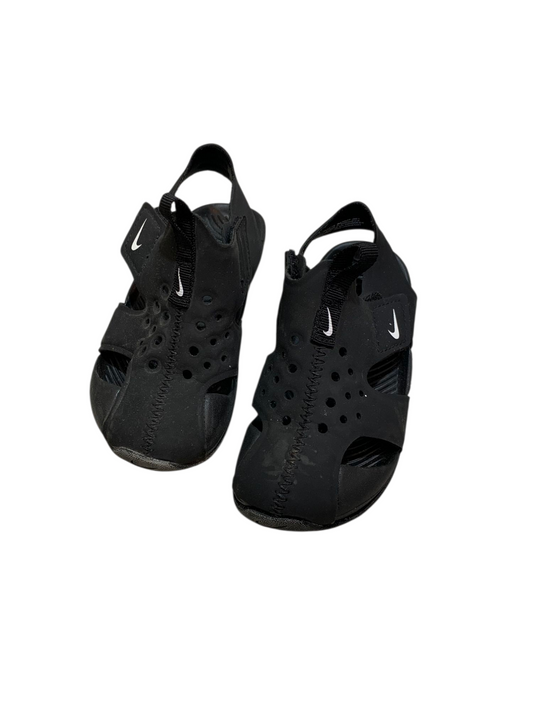 NIKE סנדלים שחורים לילדים מידה 25