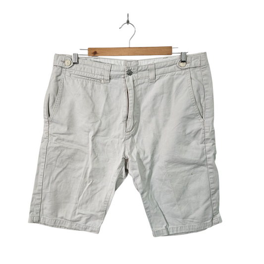 Levi's מכנסיים קצרים לגבר מידה 34