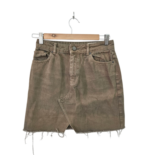 ASOS חצאית קצרה לאישה מידה 38