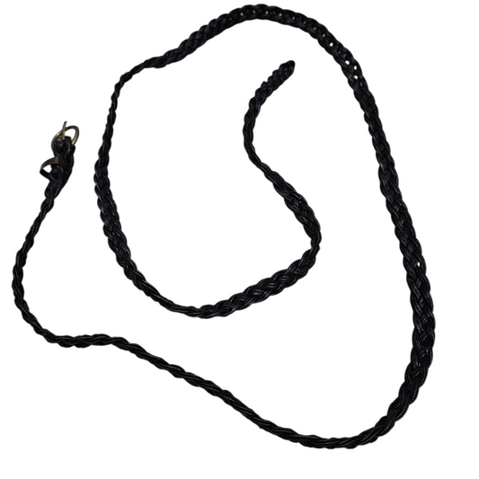 חגורת צמה שחורה דקה