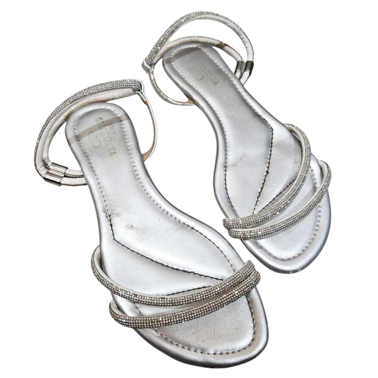 GRAZIA DONNA כפכפים כסופים לאישה מידה 37