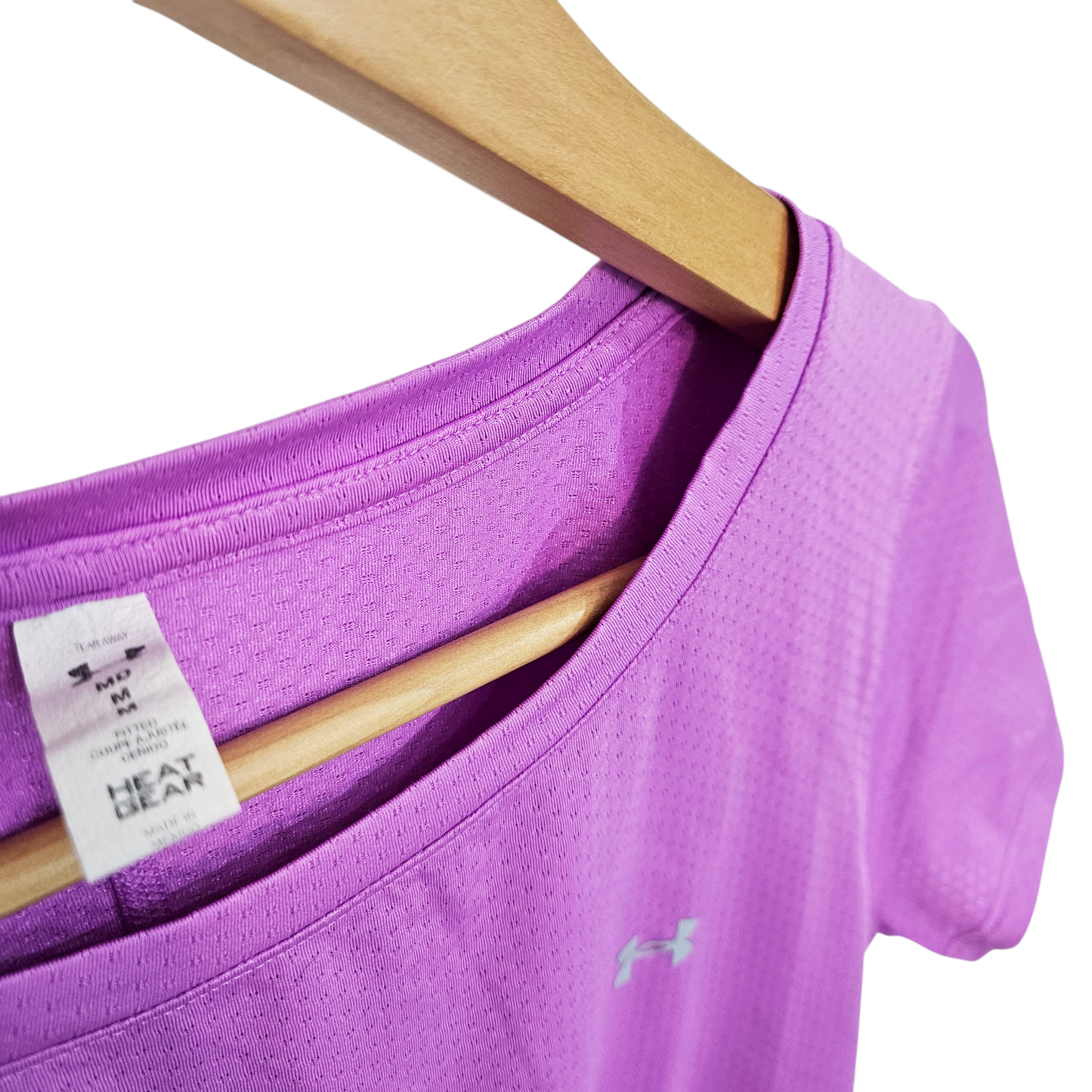 UNDER ARMOR חולצה קצרה לאישה מידה M