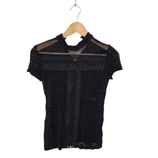 TWENTYFOURSEVEN חולצת תחרה שחורה לאישה מידה XS