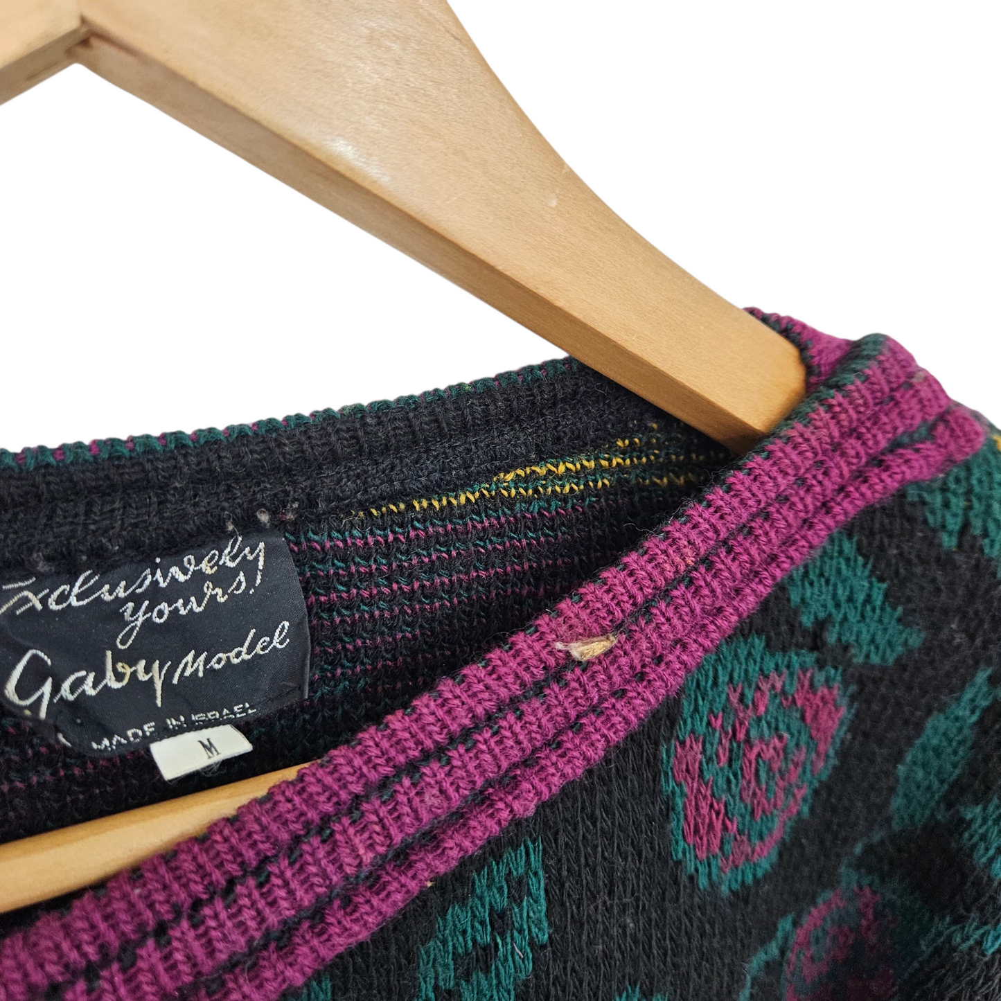 סוודר וינטג' אוברסייז עם כריות כתפיים לאישה מידה M יתאים גם למידות 40-42