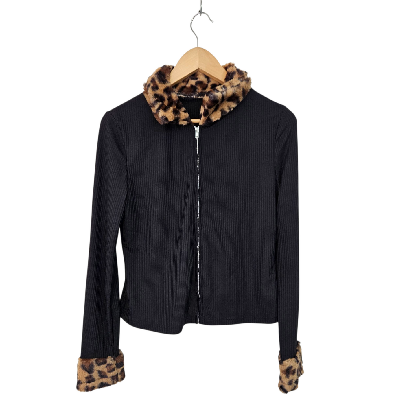 חולצה ארוכה דקה לאישה מידה M