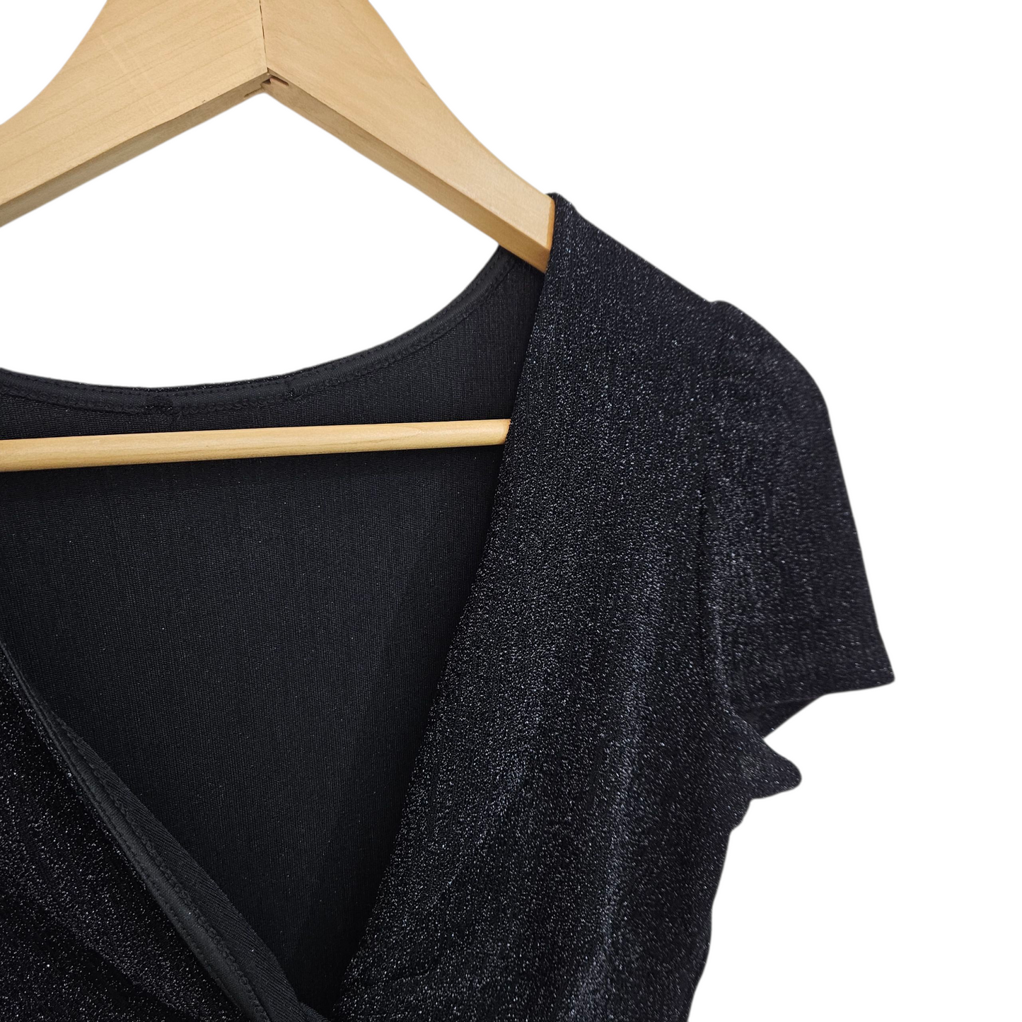 בגד גוף שחור נוצץ לאישה מידה M