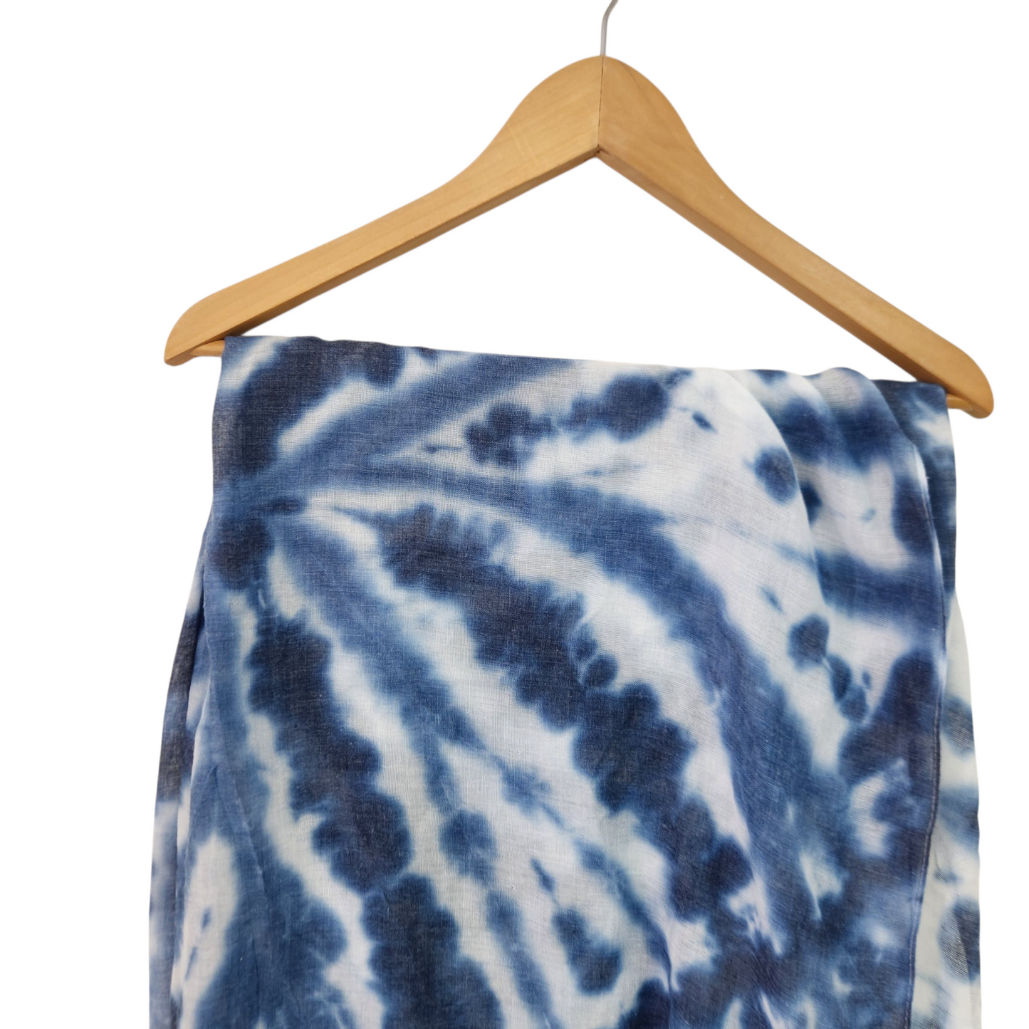 צעיף בד דק טאי דאי