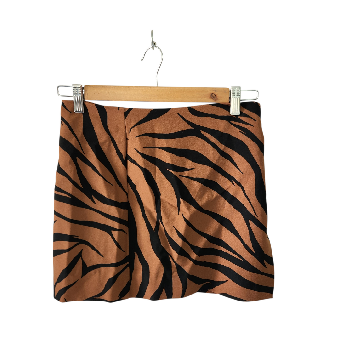 BERSHKA חצאית קצרה לאישה מידה XS