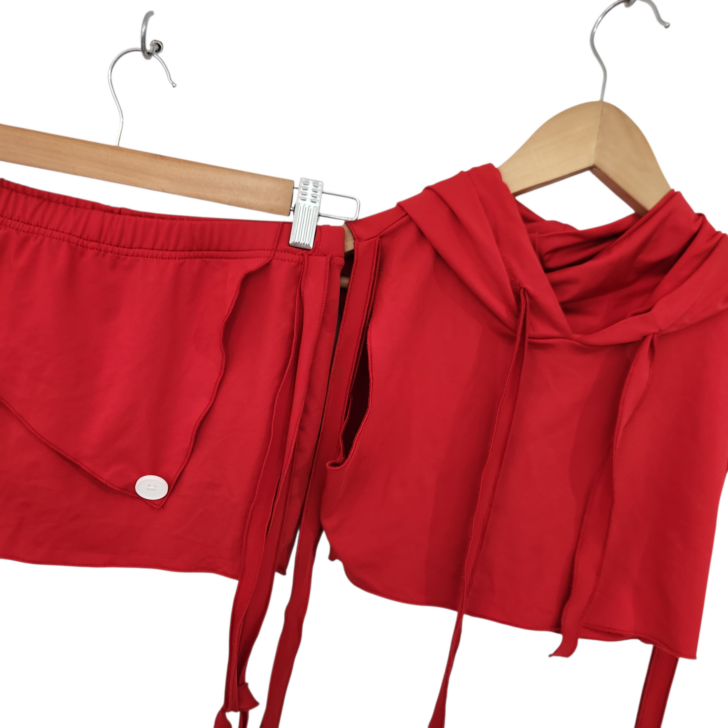 סט חצאית וגופיה מעוצב לאישה מידה 32