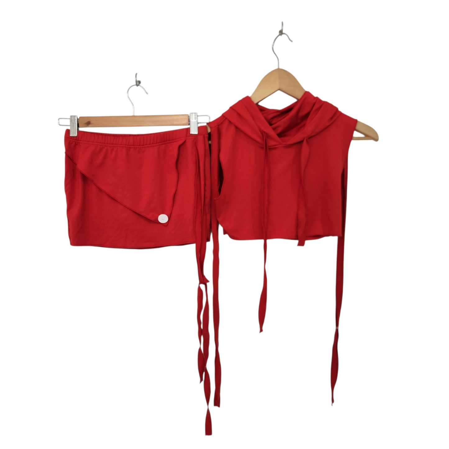 סט חצאית וגופיה מעוצב לאישה מידה 32